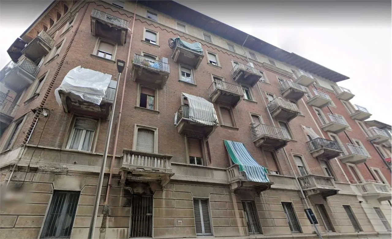 Immagine per Appartamento in asta a Torino corso Giulio Cesare 136