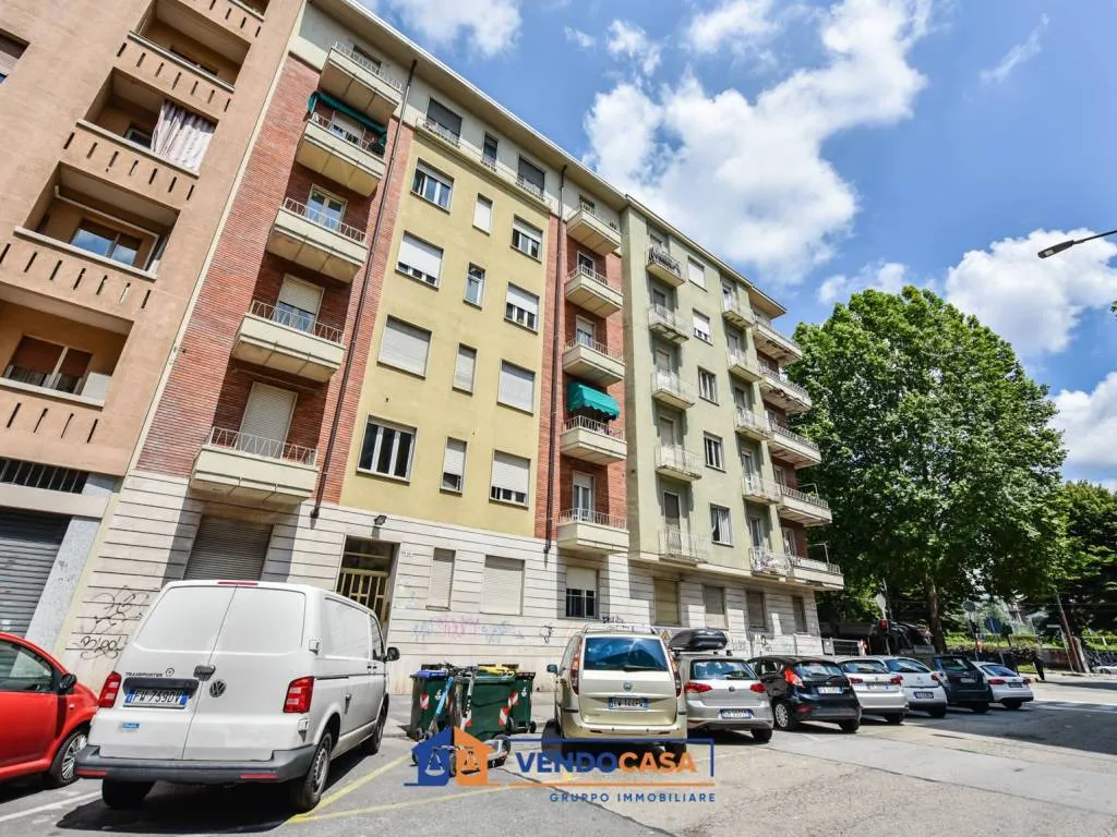 Immagine per Appartamento in Vendita a Torino Via San Marino 48