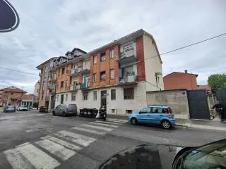 Bilocale via Valentino Carrera 159, Parella, Torino