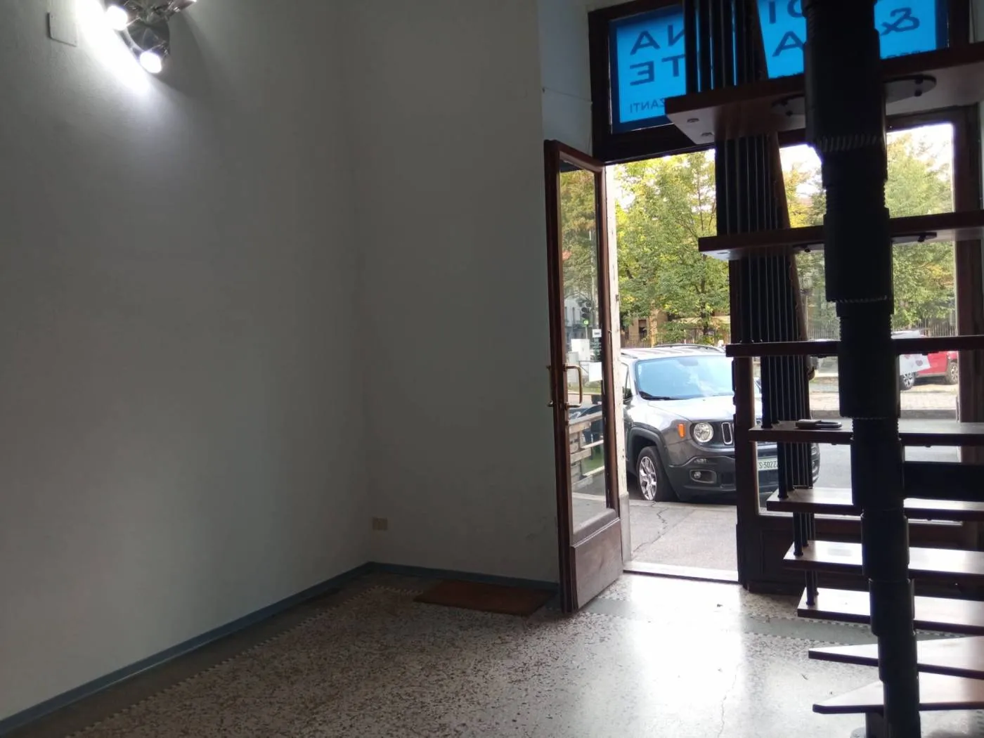 Immagine per Locale Commerciale in Affitto a Torino Largo Re Umberto