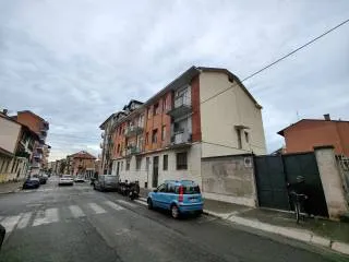 Bilocale via Valentino Carrera 159, Parella, Torino