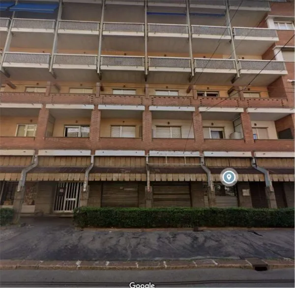 Negozio via Genova 125, Torino