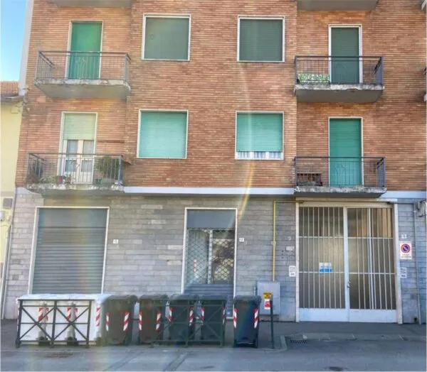 Negozio via Vittorio Alfieri 19, Grugliasco