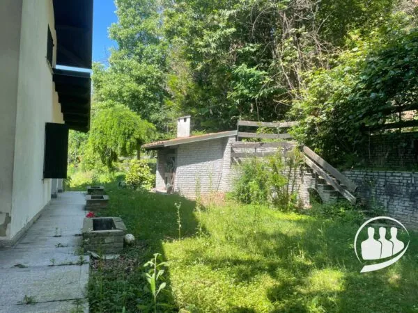 Villa via Adige, Trana