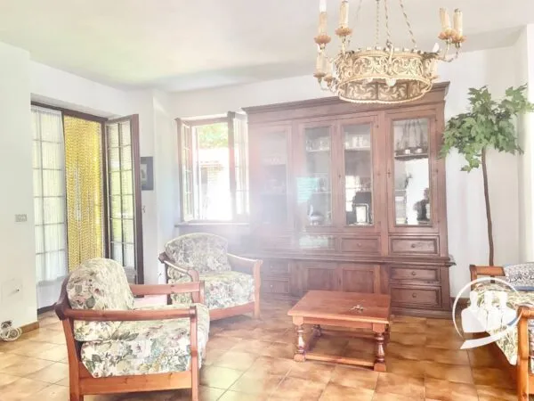 Villa via Adige, Trana