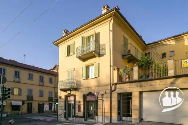 Locale Commerciale strada Fenestrelle, Madonna Del Pilone, Torino