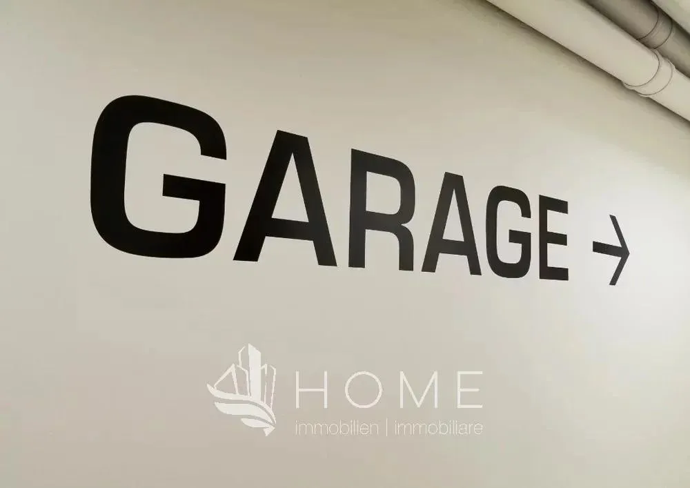 Immagine per Garage in vendita a Bolzano via Castel Roncolo