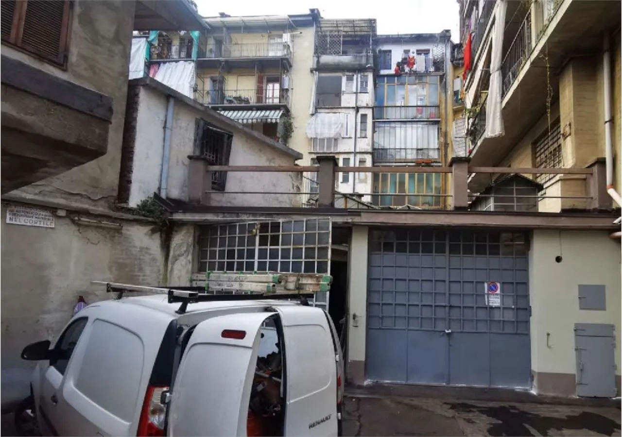 Immagine per Magazzino in asta a Torino via Rivarolo 8