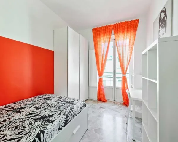 Stanza Milano