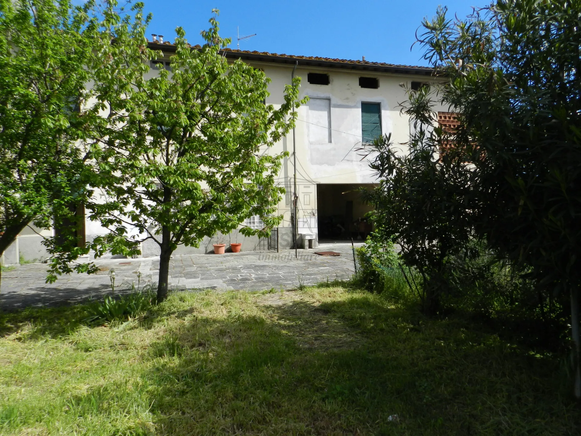 Immagine per Terratetto in vendita a Lucca via Della Chiesa Xxi 145