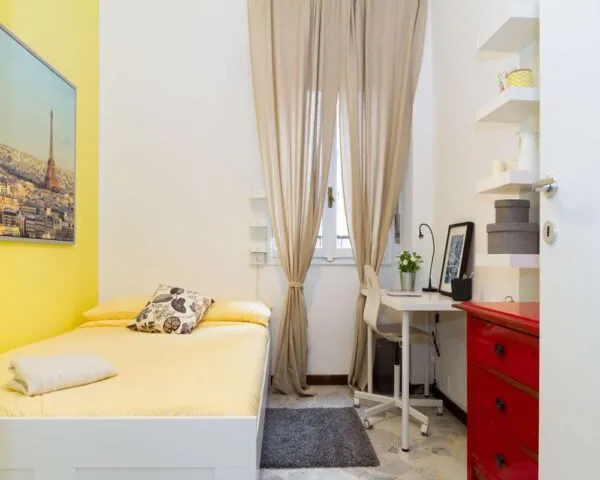 Stanza Milano