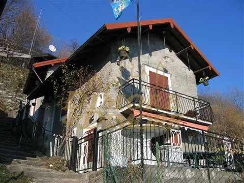 Immagine per Villa a schiera in vendita a Aurano via Alpi 96