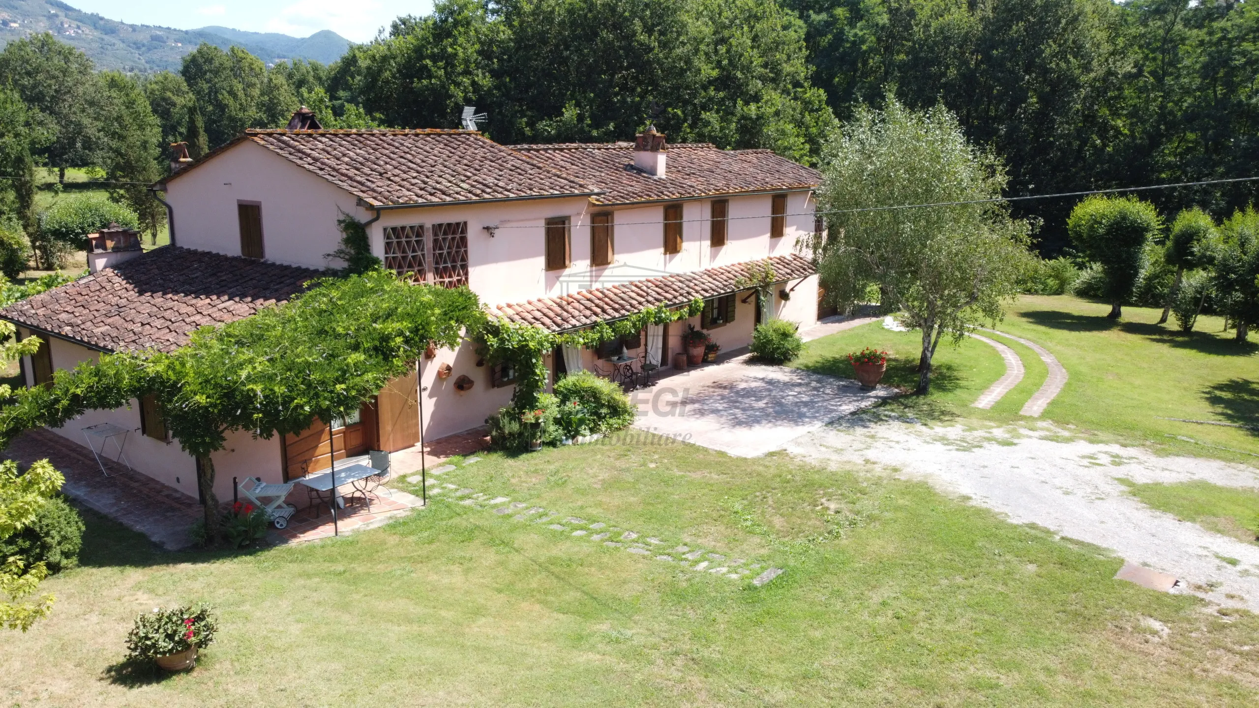 Immagine per Casale in vendita a Capannori via Della Chiesa Di Gragnano