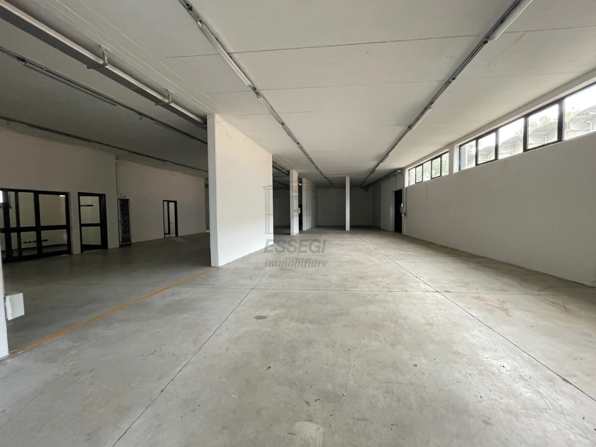 Immagine per Commerciale in vendita a Lucca strada Comunale Sorbano 1