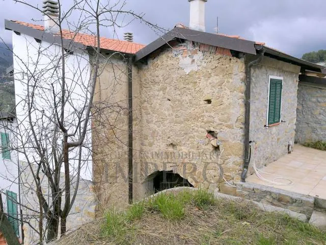 Immagine per Porzione di casa in vendita a Ventimiglia via Case Palmeira 30