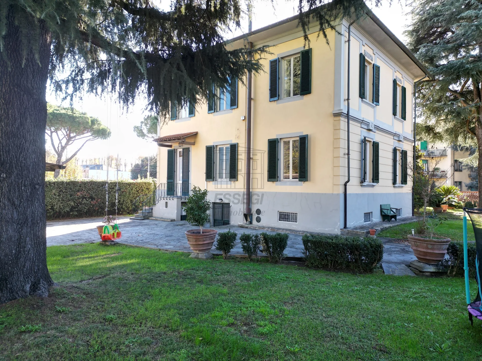 Immagine per Villa in vendita a Lucca via Barsanti E Matteucci