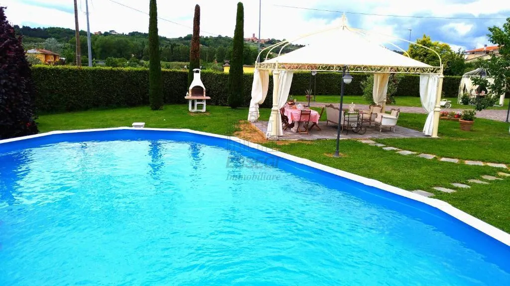 Immagine per Villa in vendita a Montecarlo via Don Minzoni