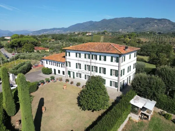 Villa via Dei Pieroni, Capannori