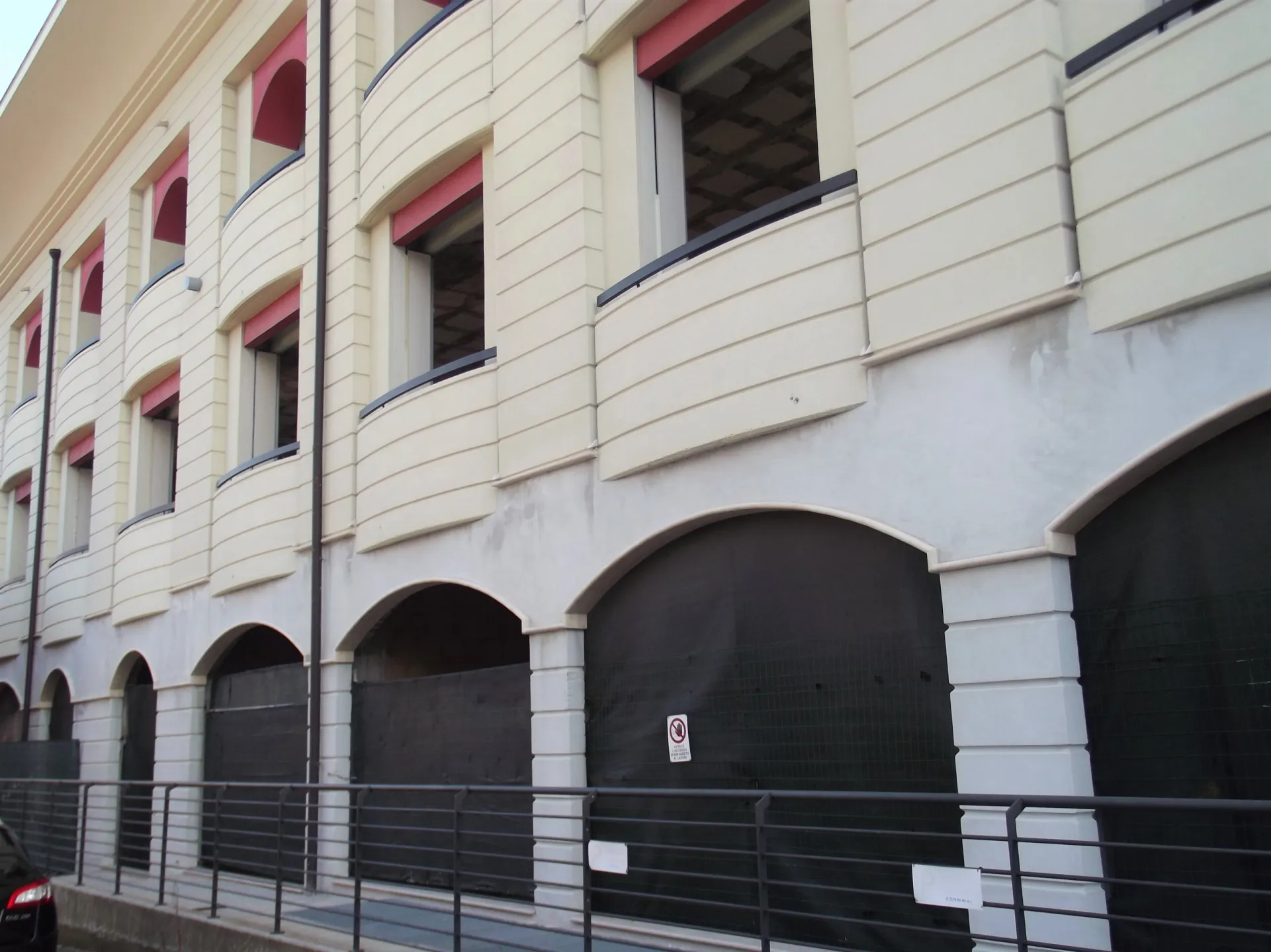 Immagine per Locale commerciale in affitto a San Benedetto del Tronto via Alessandro Manzoni 2