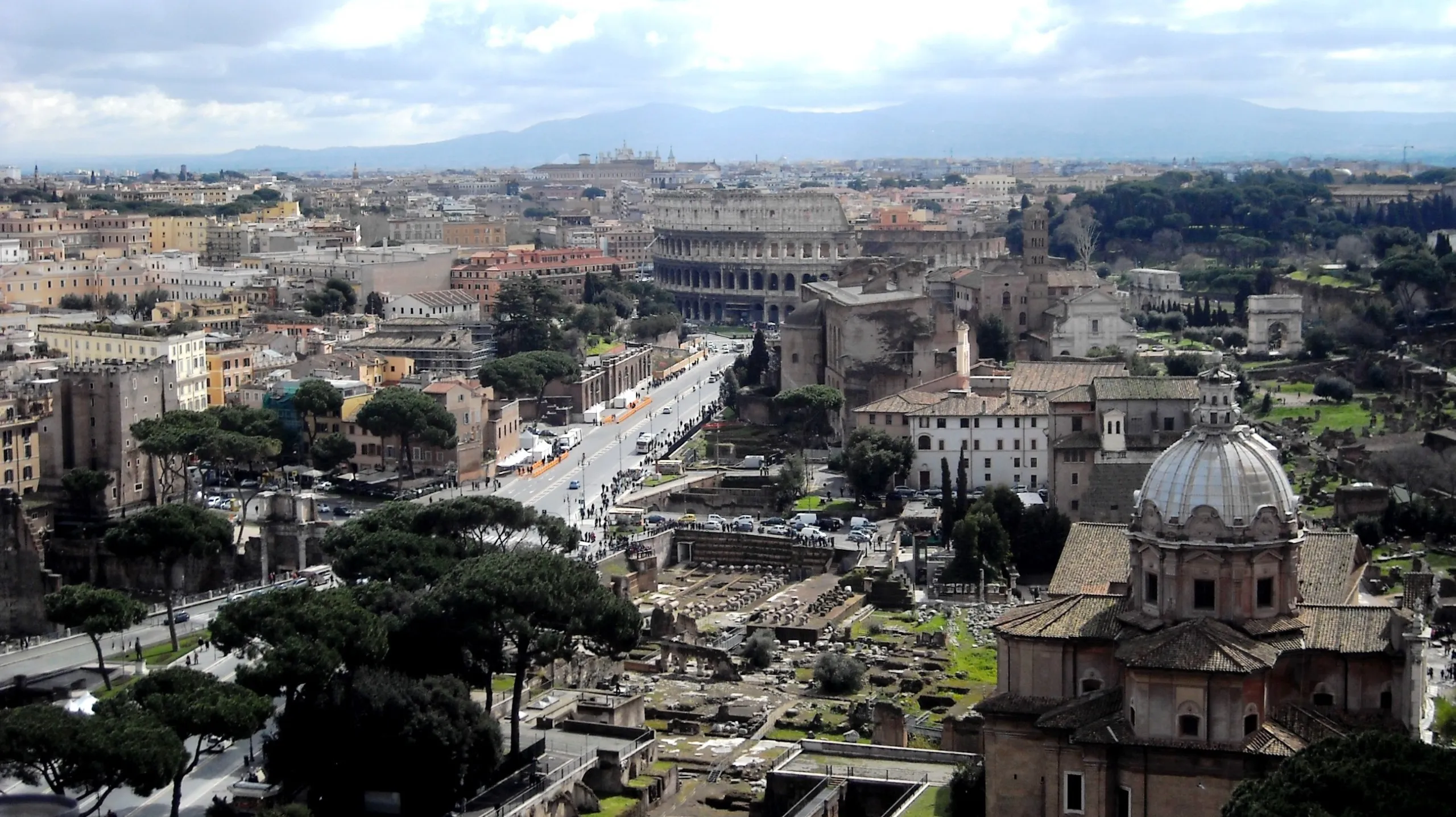Immagine per Albergo con mura in vendita a Roma via Di Quarto Conca
