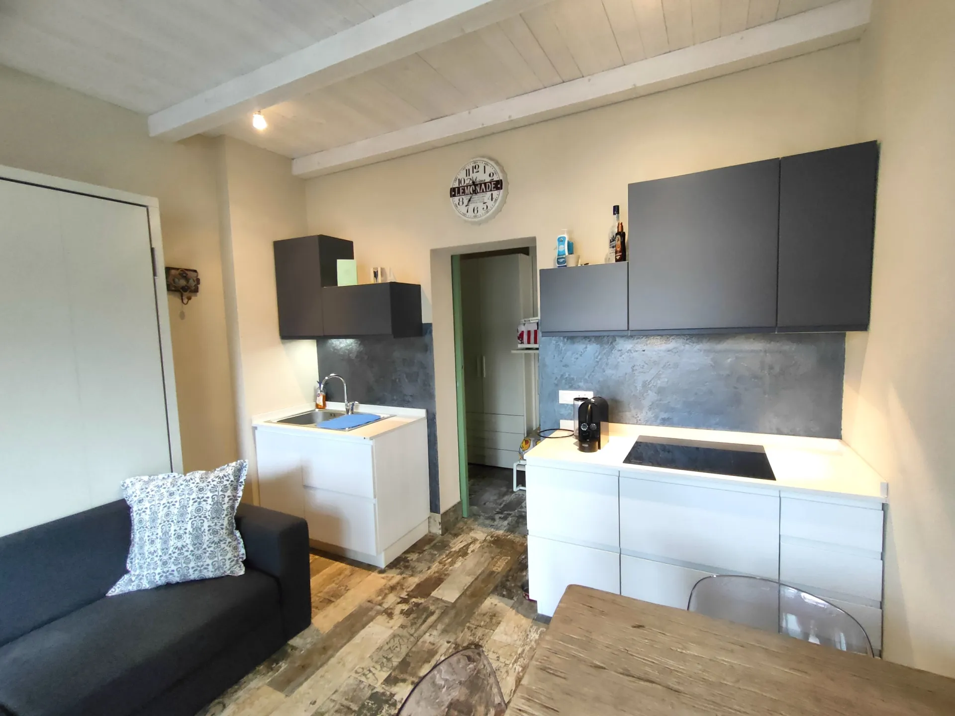 Immagine per Appartamento in vendita a Camaiore via Vittorio Emanuele