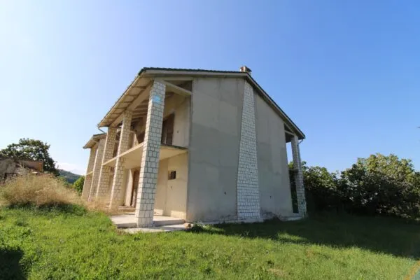 Villa Trifamiliare via Piana 45, San Paolo Di Jesi