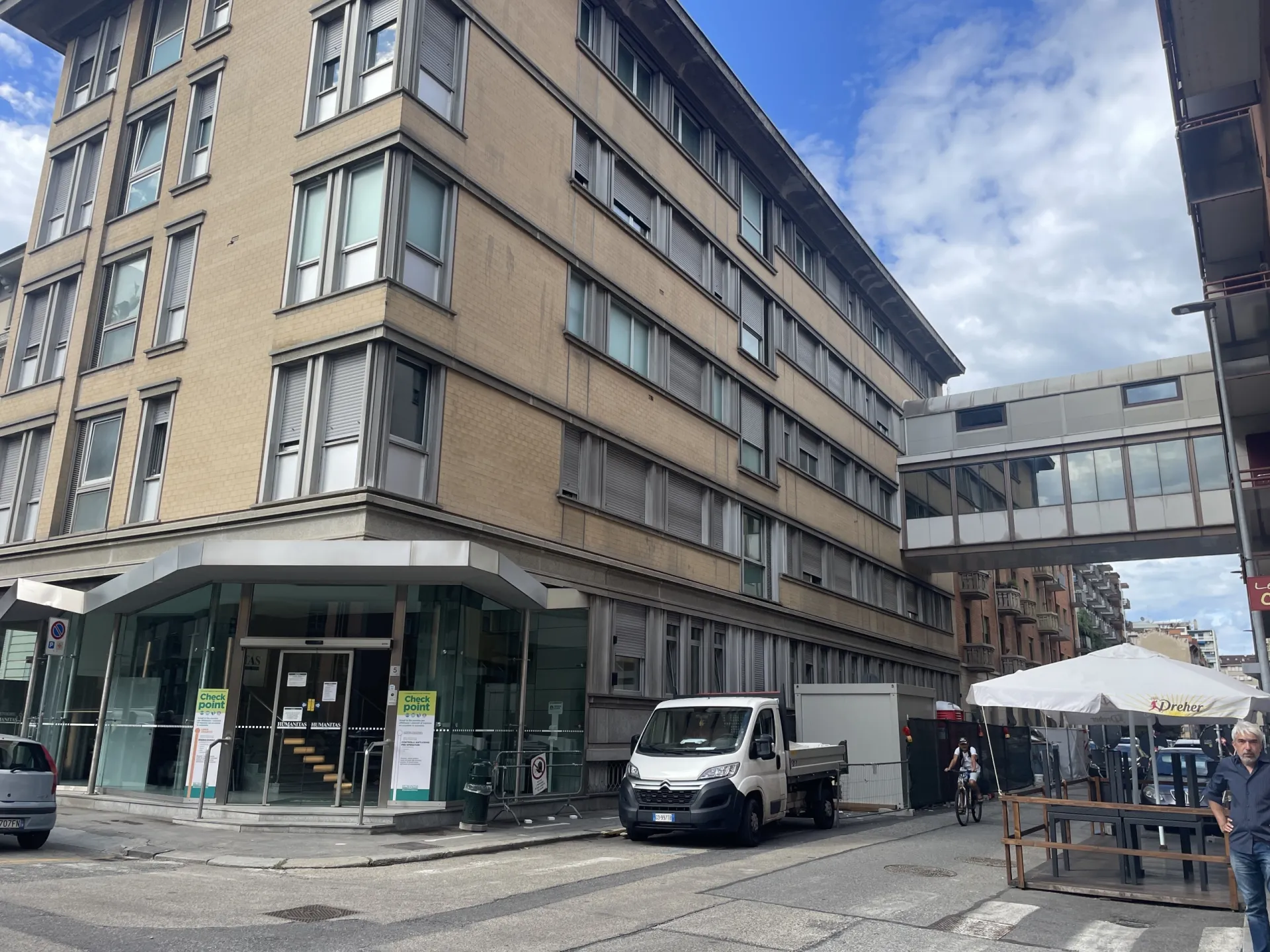 Immagine per Locale commerciale in vendita a Torino via Cellini 7C