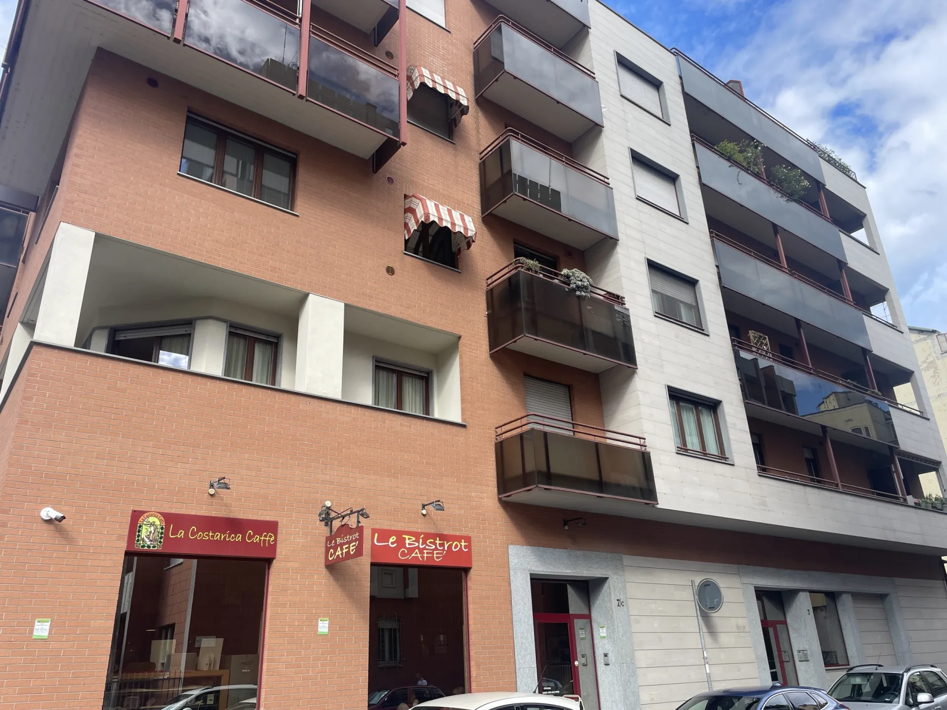 Immagine per Locale commerciale in vendita a Torino via Cellini 7C
