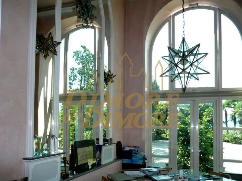 Immagine per Villa in vendita a Luino via Ciro Menotti 3