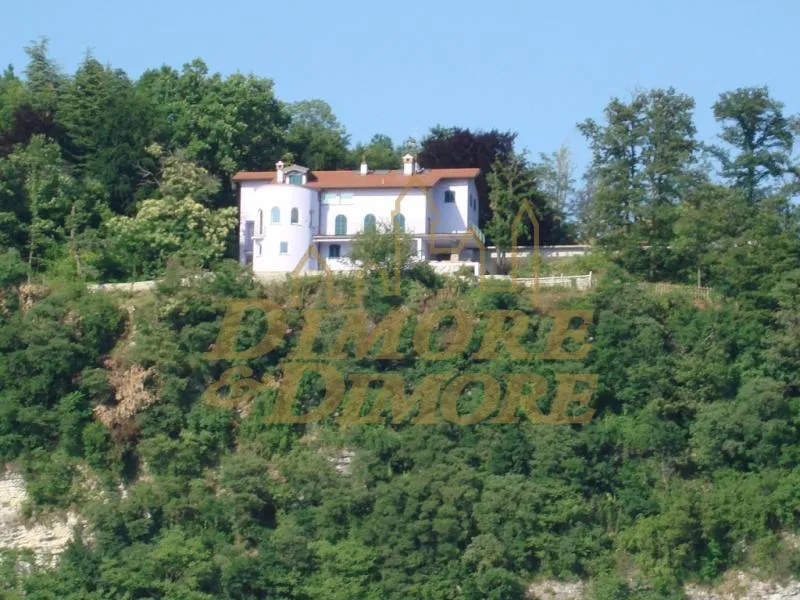 Immagine per Villa in vendita a Leggiuno via Santa Caterina 32