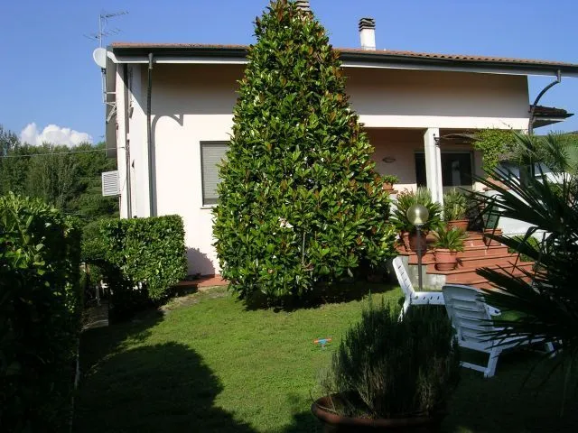 Immagine per Villa in vendita a Lucca via Delle Gavine