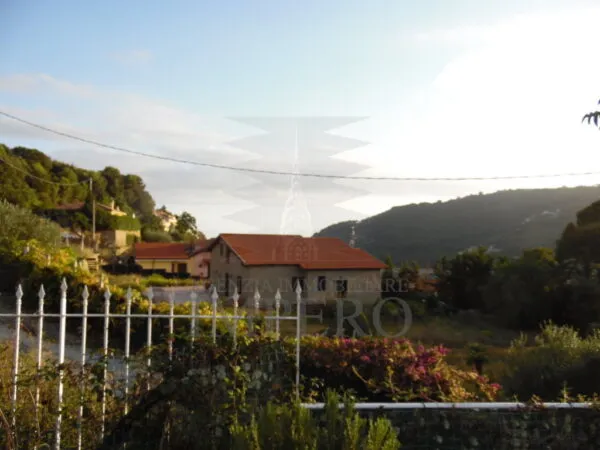 Villa Trifamiliare via Turistica 172, Camporosso