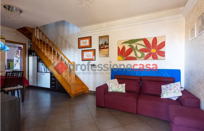 Immagine per casa in vendita a Pomezia via Volterra