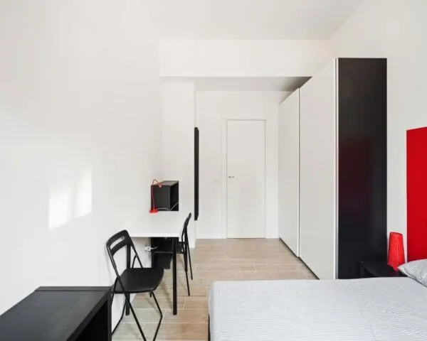 Stanza Milano