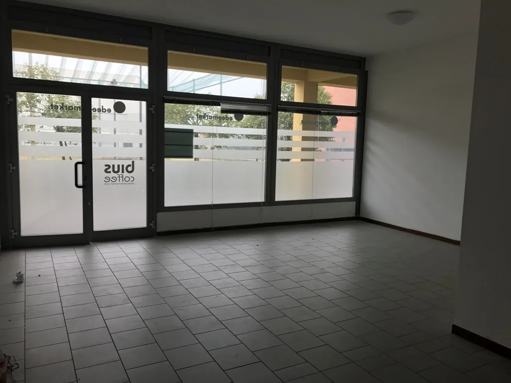 Immagine per Locale commerciale in vendita a Collecchio via Del Giardinetto 6/d