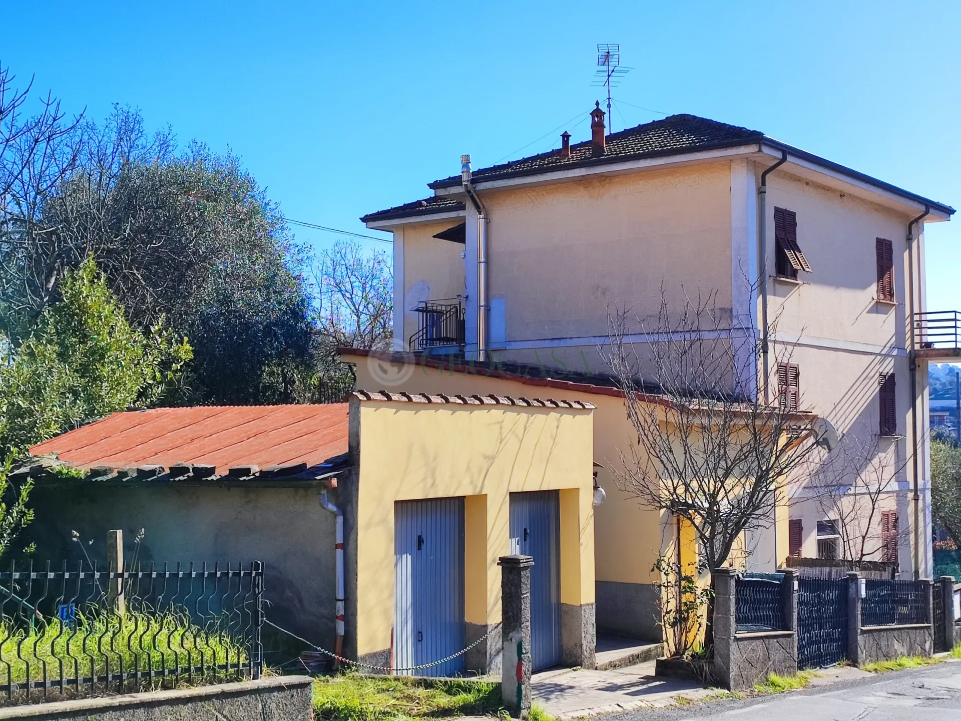 Immagine per casa semindipendente in vendita a Vezzano Ligure via Aldo Moro 2
