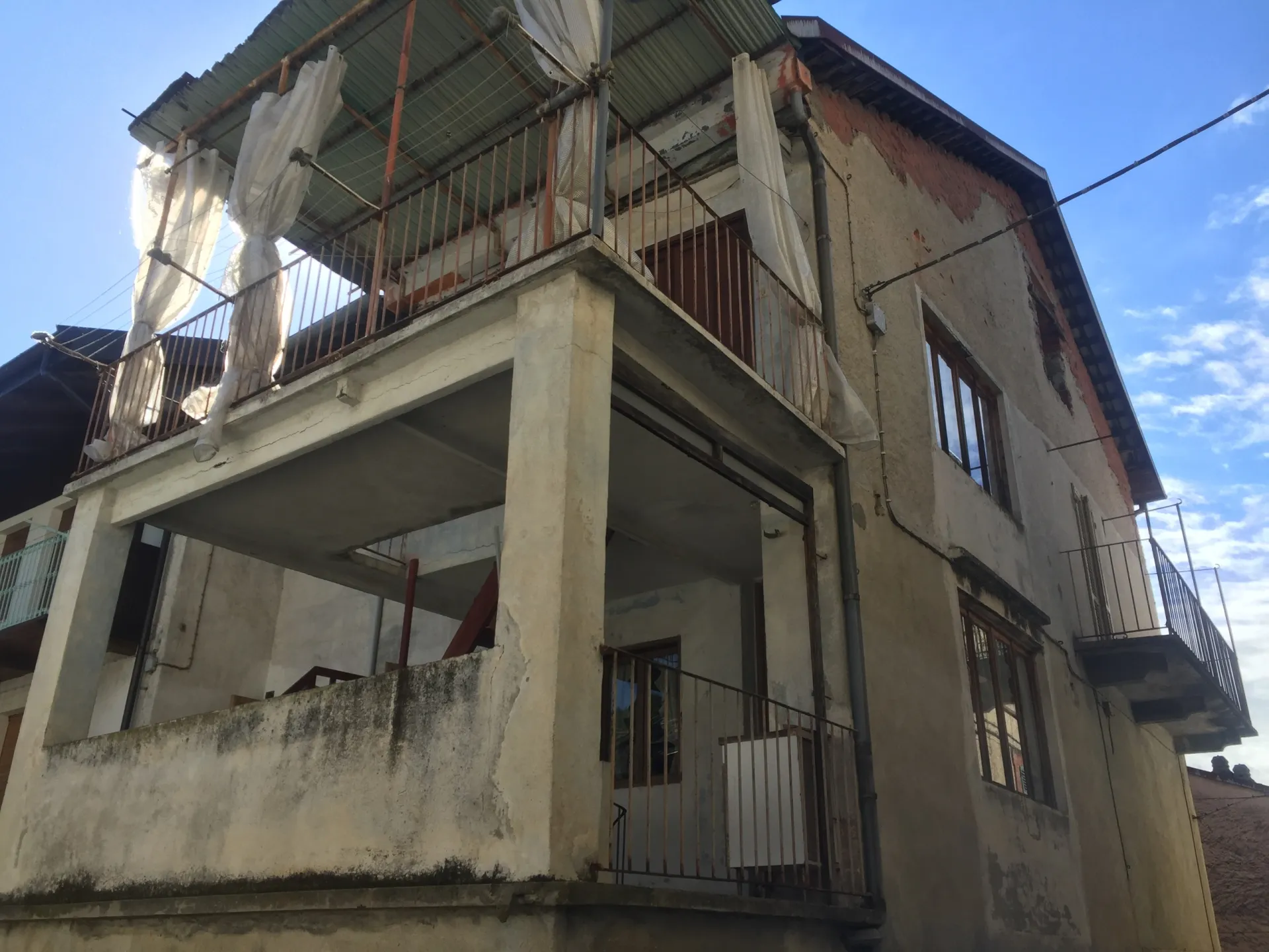 Immagine per casa semindipendente in vendita a Rueglio via Enrico Compagno