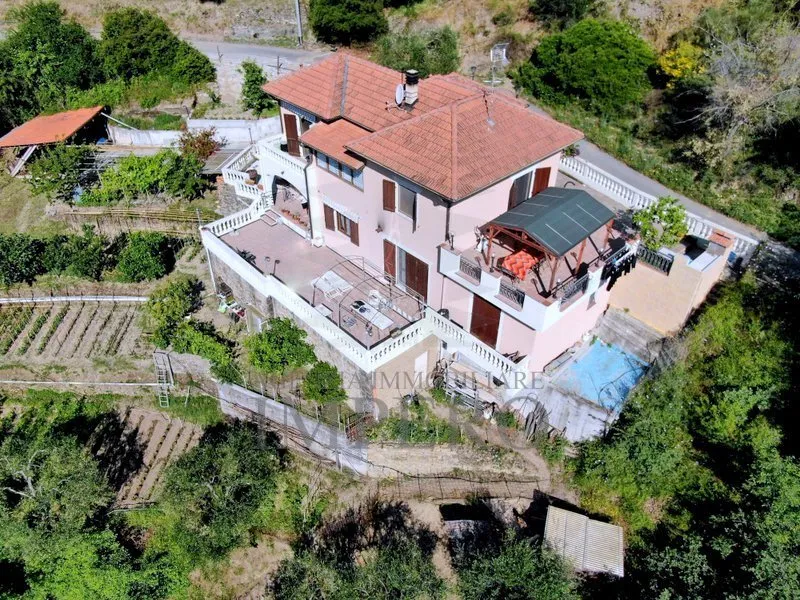 Immagine per Villa bifamiliare in vendita a Camporosso via Località Castellareto 501