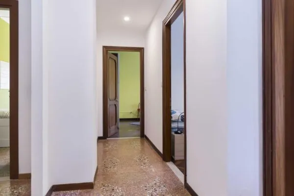 Stanza Bologna