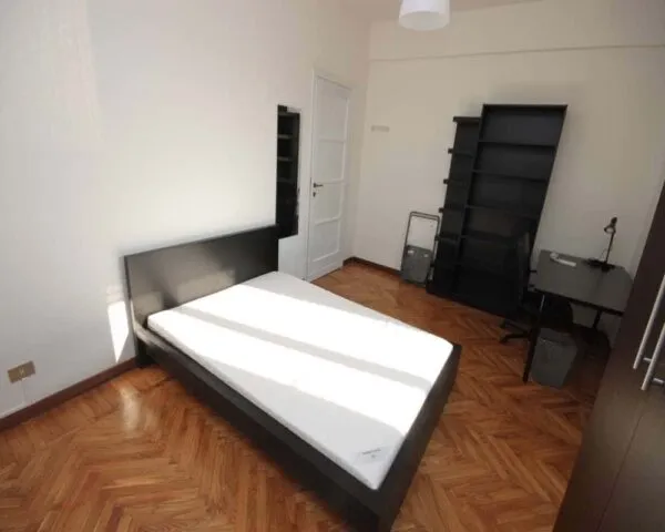 Stanza Milano