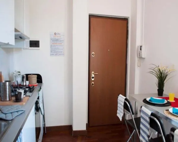 Stanza Milano