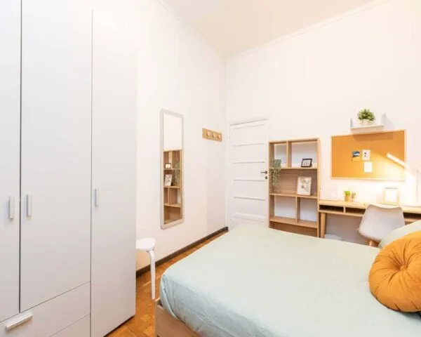 Stanza Milano