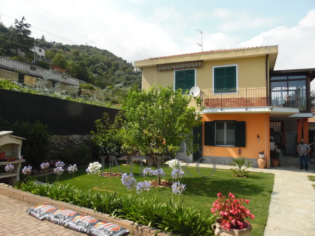 Immagine per Porzione di casa in vendita a Camporosso via Sp 64