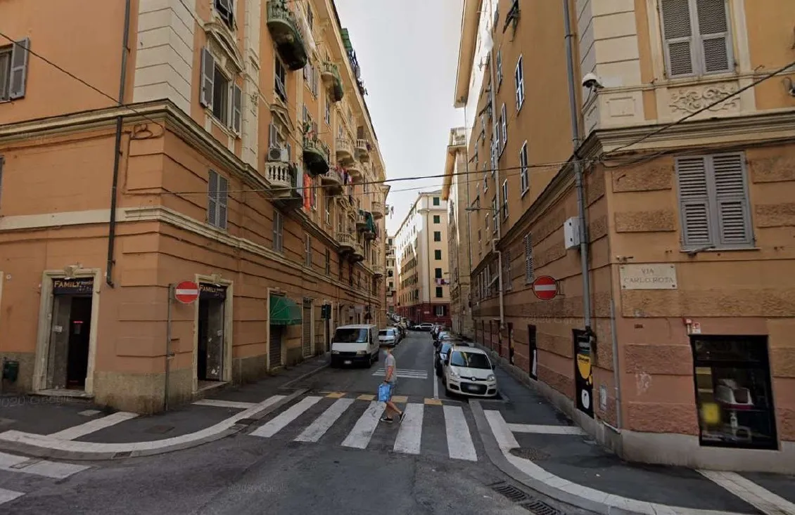 Immagine per Locale commerciale in vendita a Genova via Pietro Cristofoli 27R