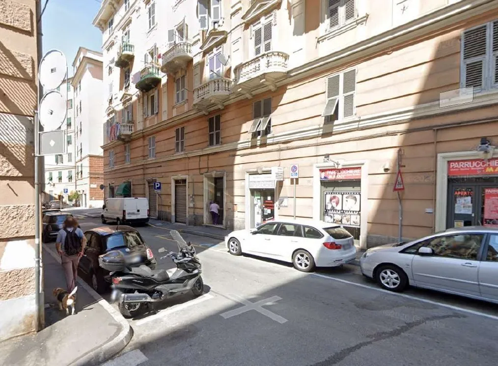 Immagine per Locale commerciale in vendita a Genova via Pietro Cristofoli 27R