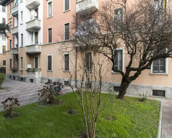 Stanza Milano