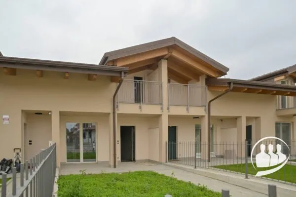 Villetta A Schiera via Cesare Pavese, Druento
