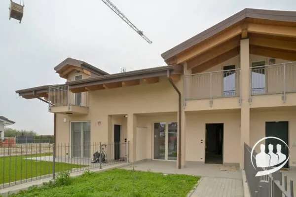 Villetta A Schiera via Cesare Pavese, Druento