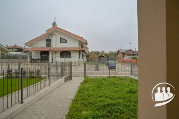 Villetta A Schiera via Cesare Pavese, Druento