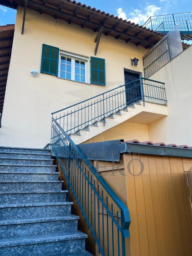 Immagine per Porzione di casa in vendita a Camporosso via Giacomo Puccini 71